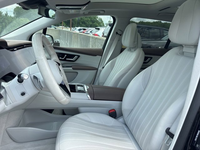 2023 Mercedes Benz EQS SUV 580 4MATIC photo 3