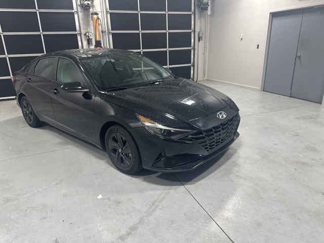 2023 Hyundai Elantra SEL photo 11