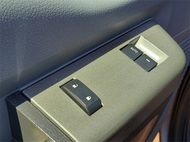 2011 Ford F-250 photo 14