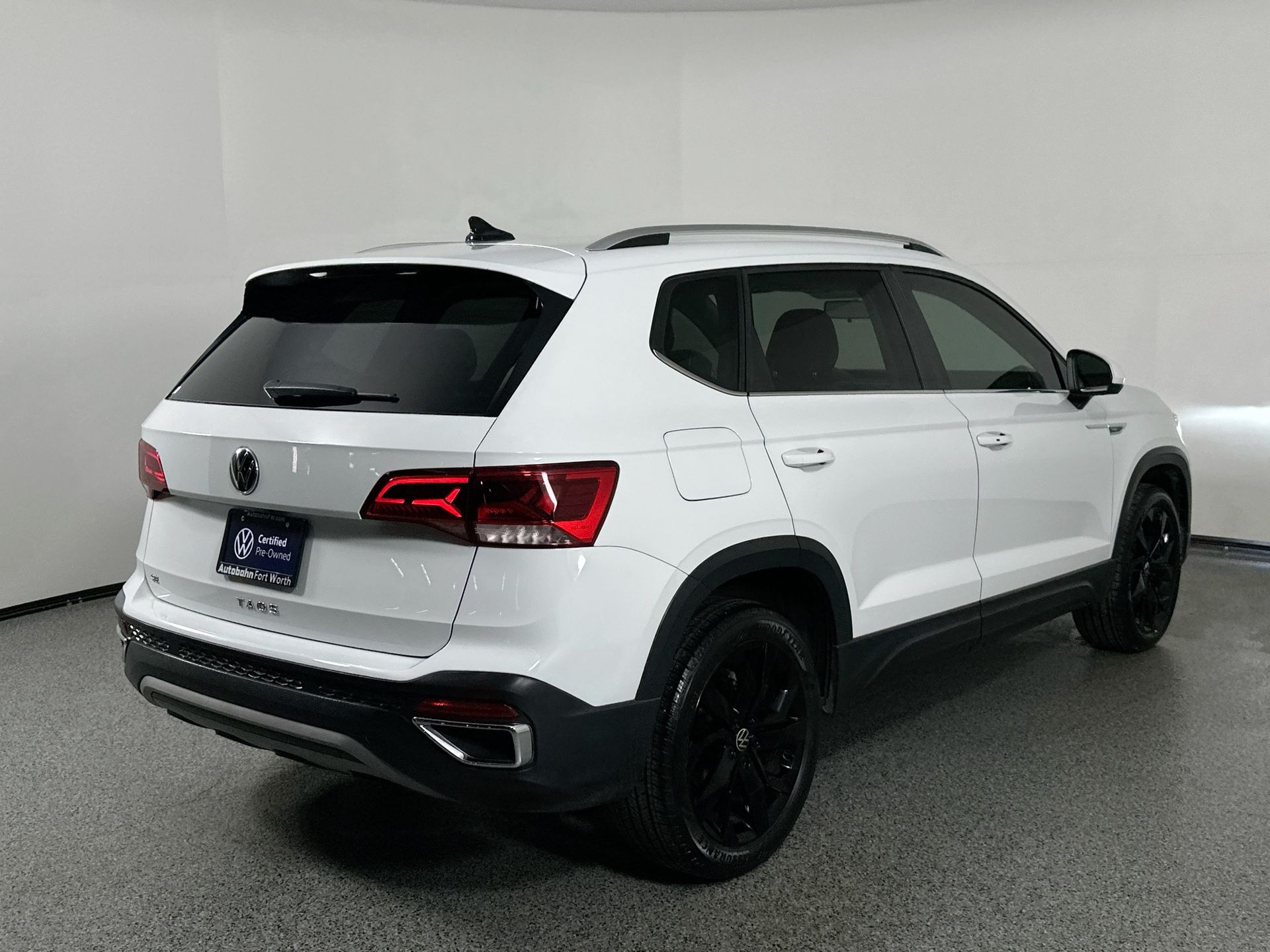 2022 Volkswagen Taos SE photo 4