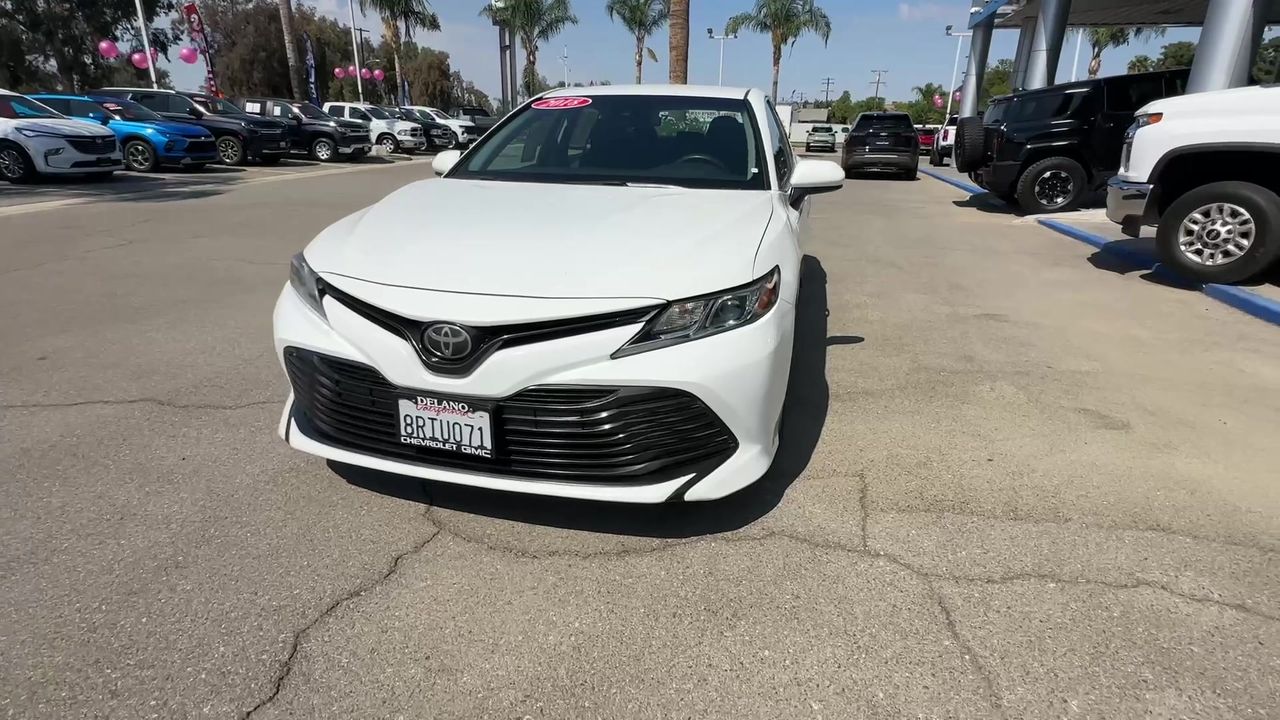 2018 Toyota Camry LE photo 27