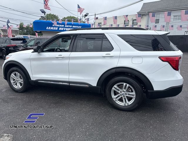 2023 Ford Explorer XLT photo 3