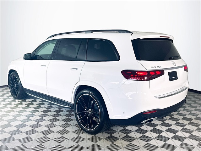 2026 Mercedes Benz GLS 450 4MATIC photo 3