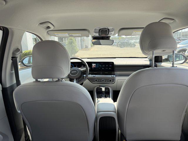 2026 Hyundai Kona SE photo 4