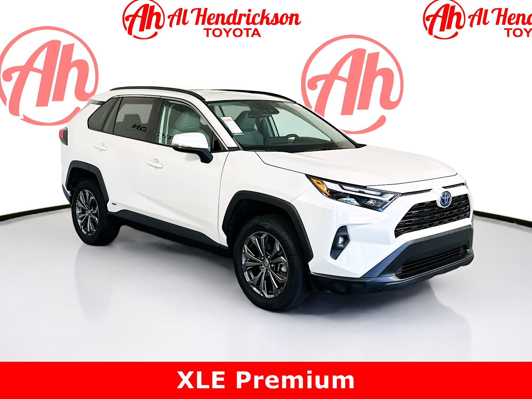 2022 Toyota RAV4 XLE Premium's photo