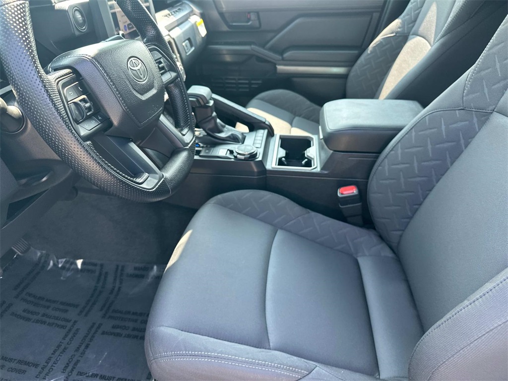 2025 Toyota Tacoma SR5 photo 13