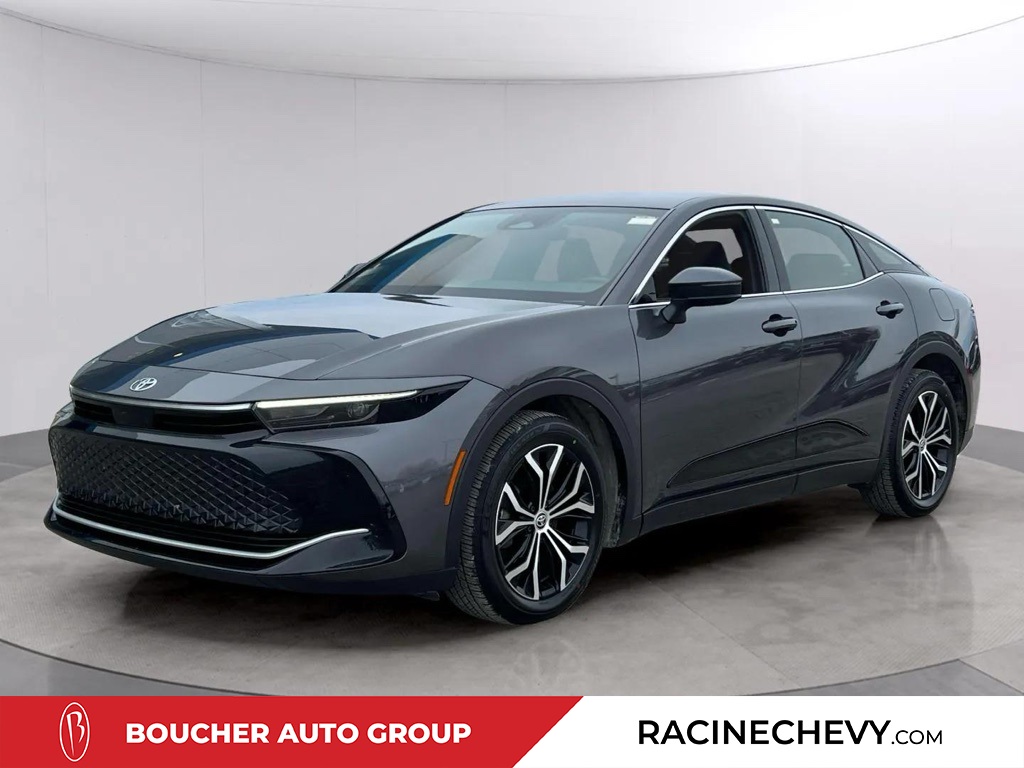 2023 Toyota Crown XLE's photo