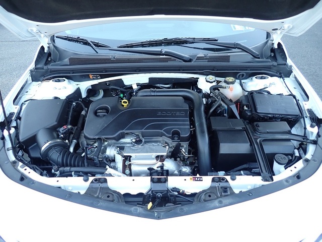 2023 Chevrolet Malibu 1LT photo 10