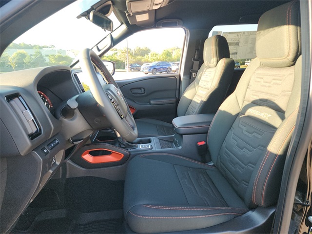2026 Nissan Frontier Crew Cab PRO-4X photo 6