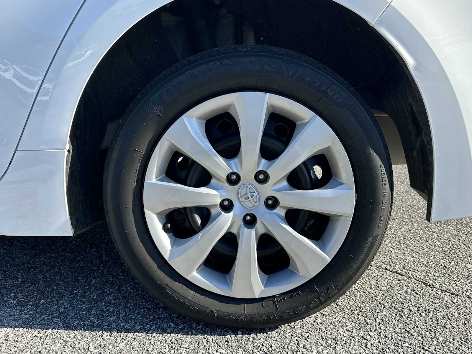 2023 Toyota Corolla LE photo 16