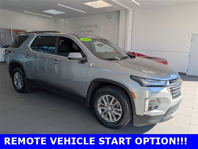 2023 Chevrolet Traverse Cloth photo 2