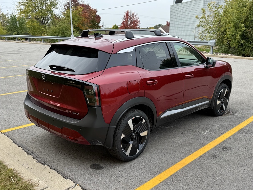 2026 Nissan Kicks SR photo 4