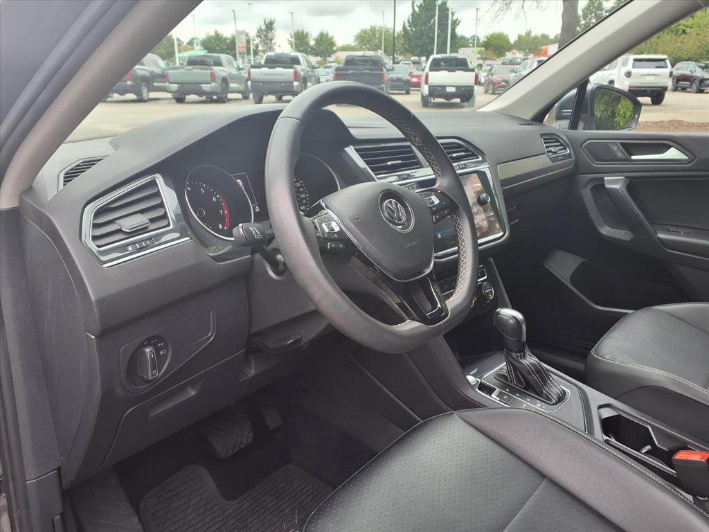 2021 Volkswagen Tiguan SE photo 13