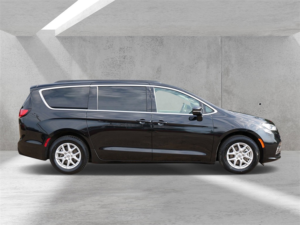 Certified 2022 Chrysler Pacifica Touring L with VIN 2C4RC1BG0NR233582 for sale in White Bear Lake, Minnesota