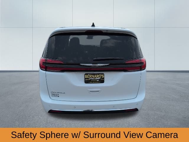 2025 Chrysler Pacifica photo 3