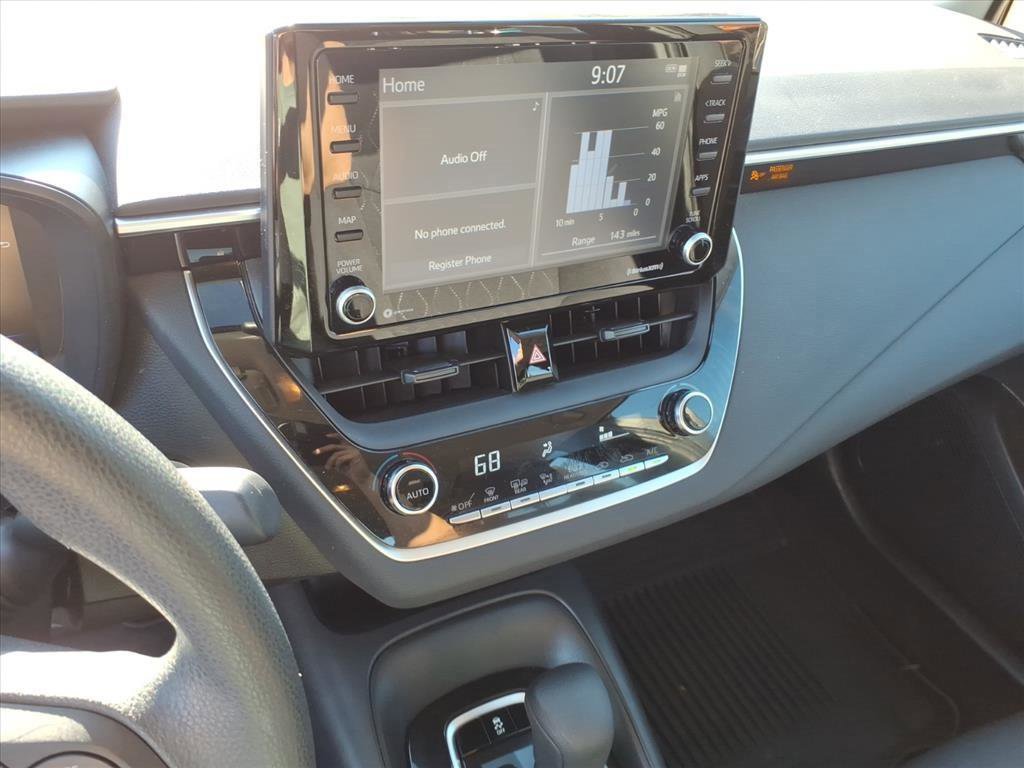 2022 Toyota Corolla LE photo 13