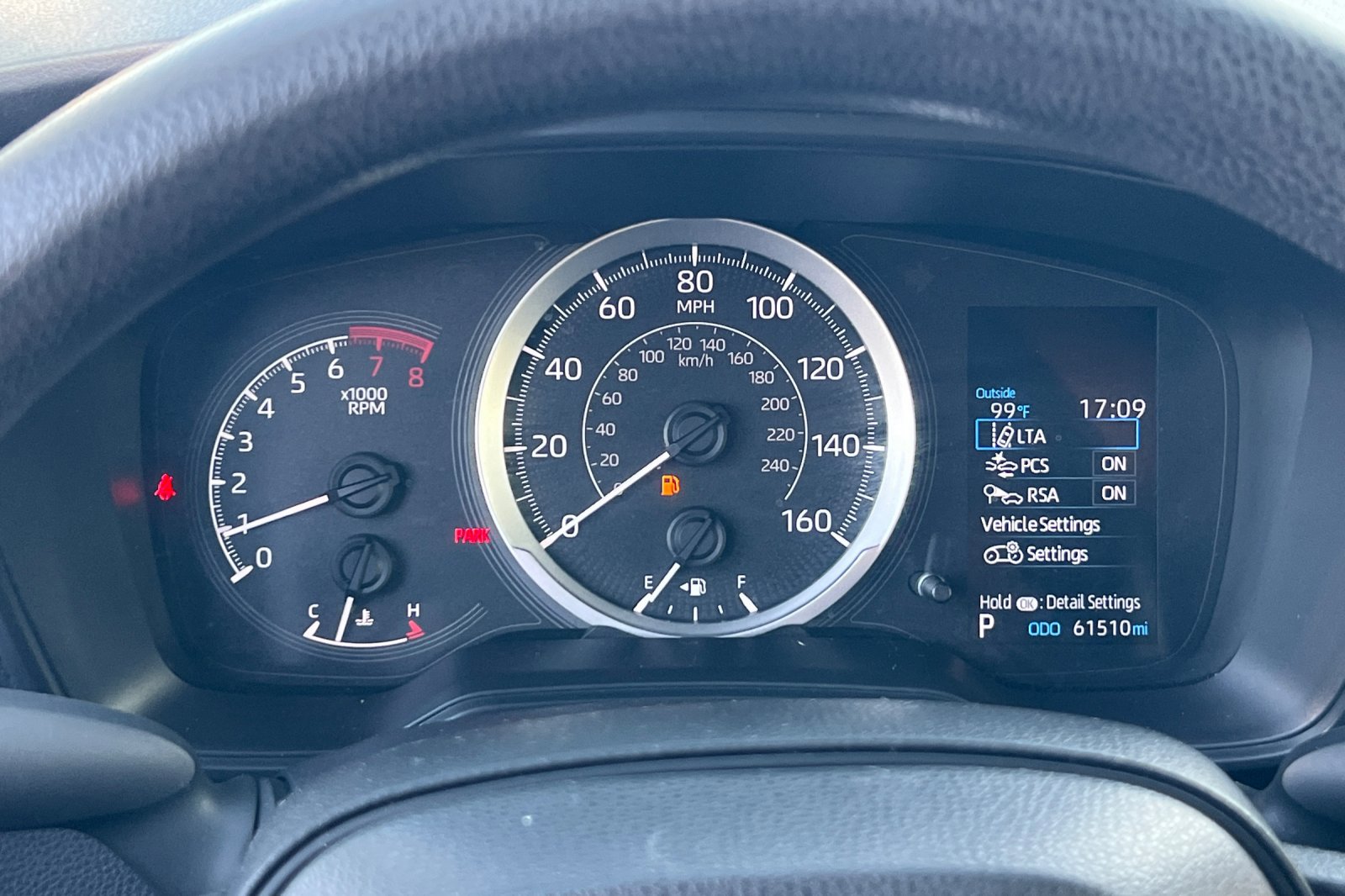2022 Toyota Corolla LE photo 21
