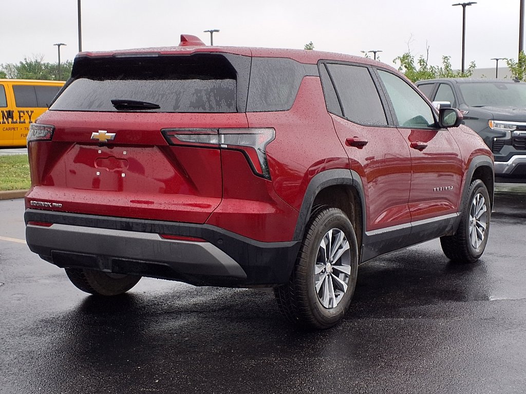 2026 Chevrolet Equinox LT photo 16