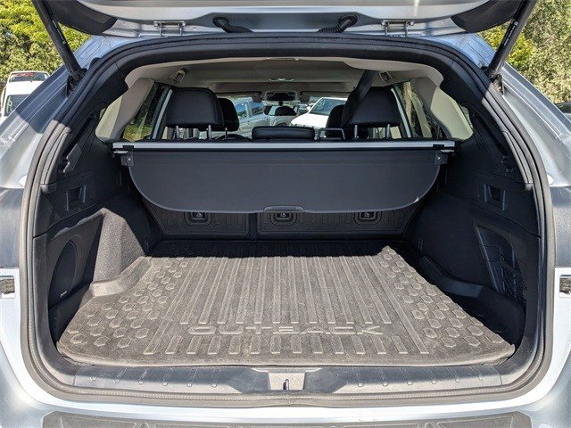 2021 Subaru Outback Limited photo 28