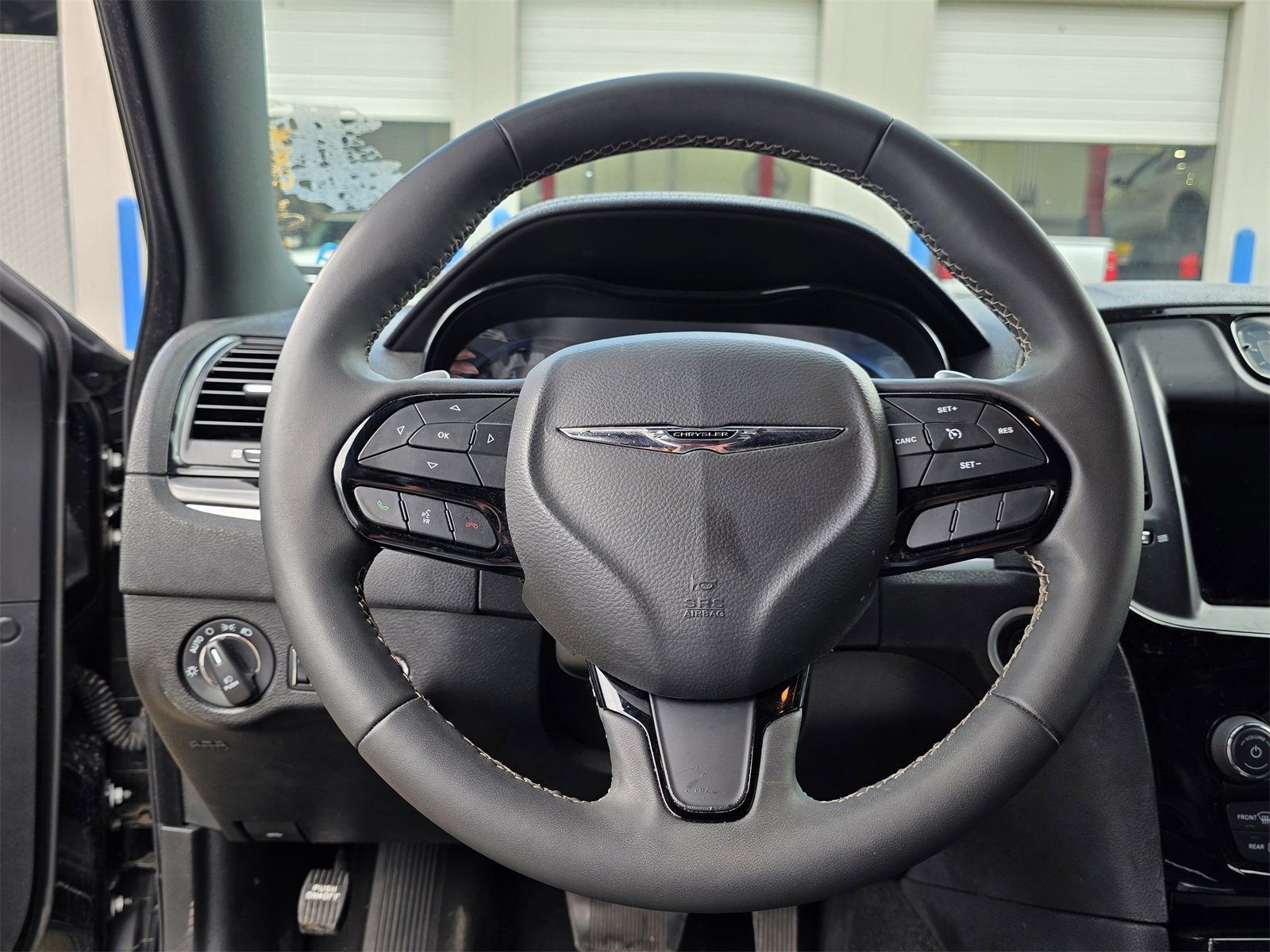 2022 Chrysler 300 S photo 10