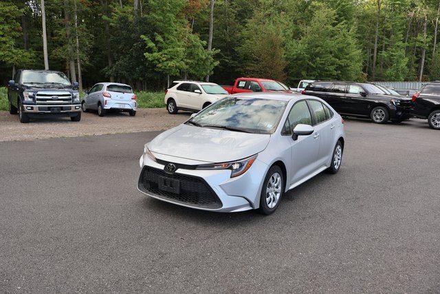 2022 Toyota Corolla LE photo 3
