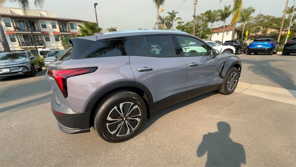 2025 Chevrolet Blazer EV photo 8