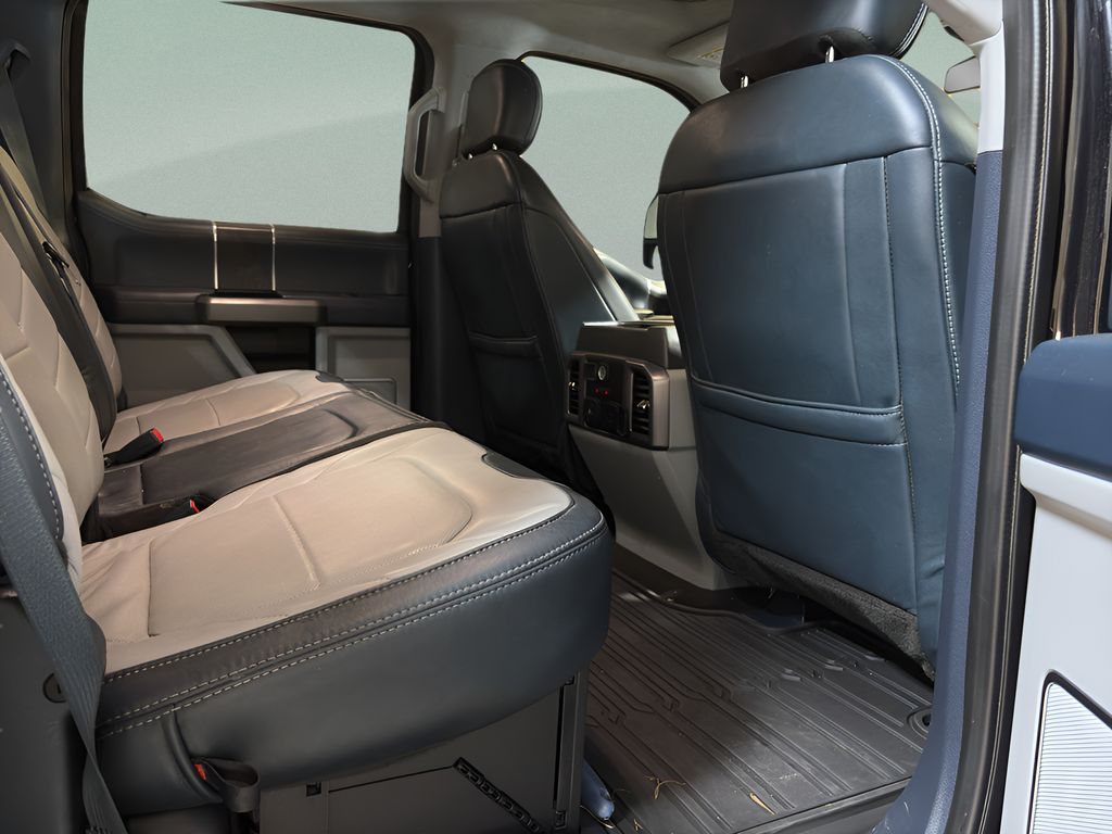 2022 Ford F-350 Limited photo 22