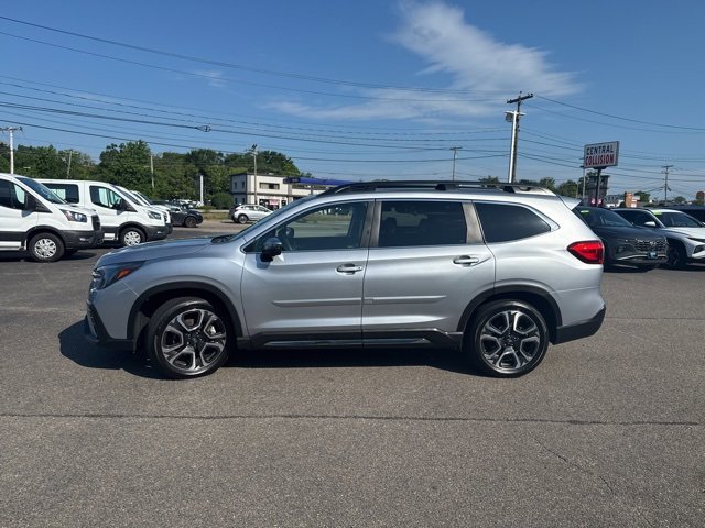 2023 Subaru Ascent Limited photo 3