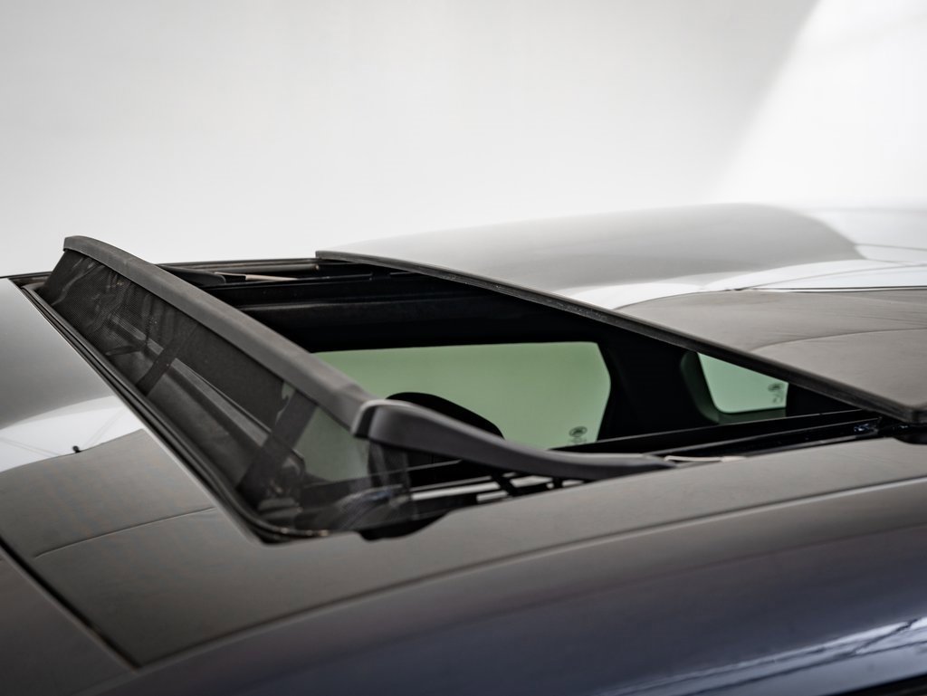 2023 Land Rover Range Rover Evoque R-Dynamic S photo 13