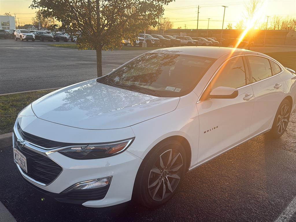 2021 Chevrolet Malibu RS photo 2