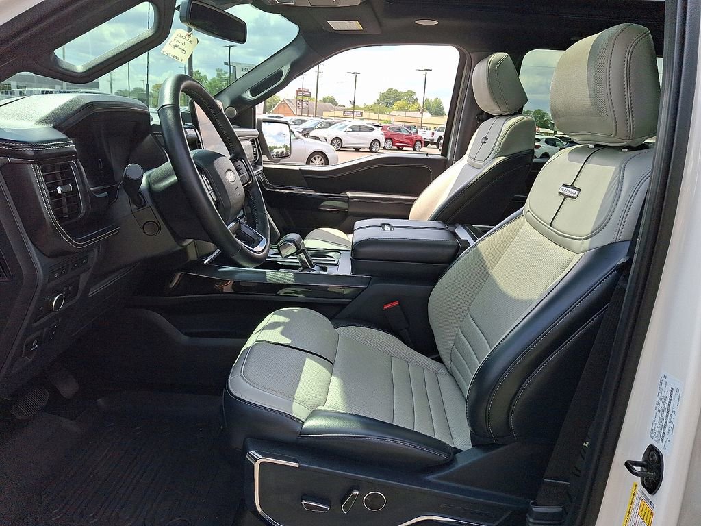 2022 Ford F-150 Lightning Platinum photo 14