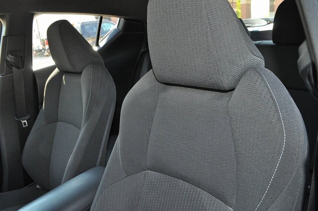 2018 Toyota C-HR XLE Premium photo 10