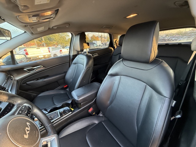 2023 Kia Sportage EX photo 12