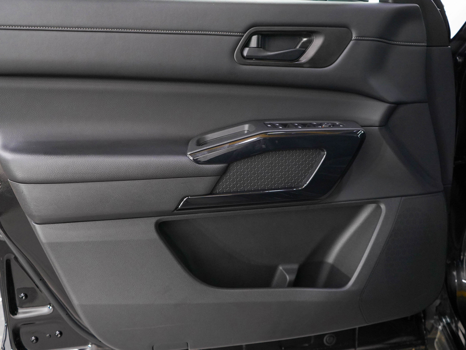 2023 Nissan Pathfinder SV photo 20
