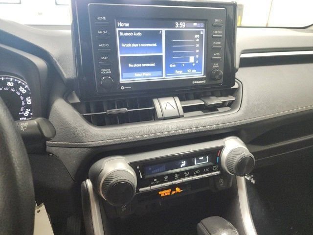 2022 Toyota RAV4 LE photo 25