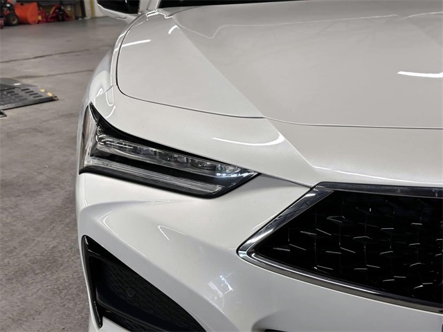 2022 Acura TLX Technology SH-AWD photo 9