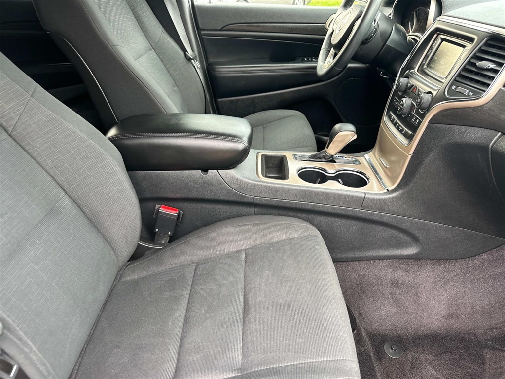 2017 Jeep Grand Cherokee Laredo photo 15