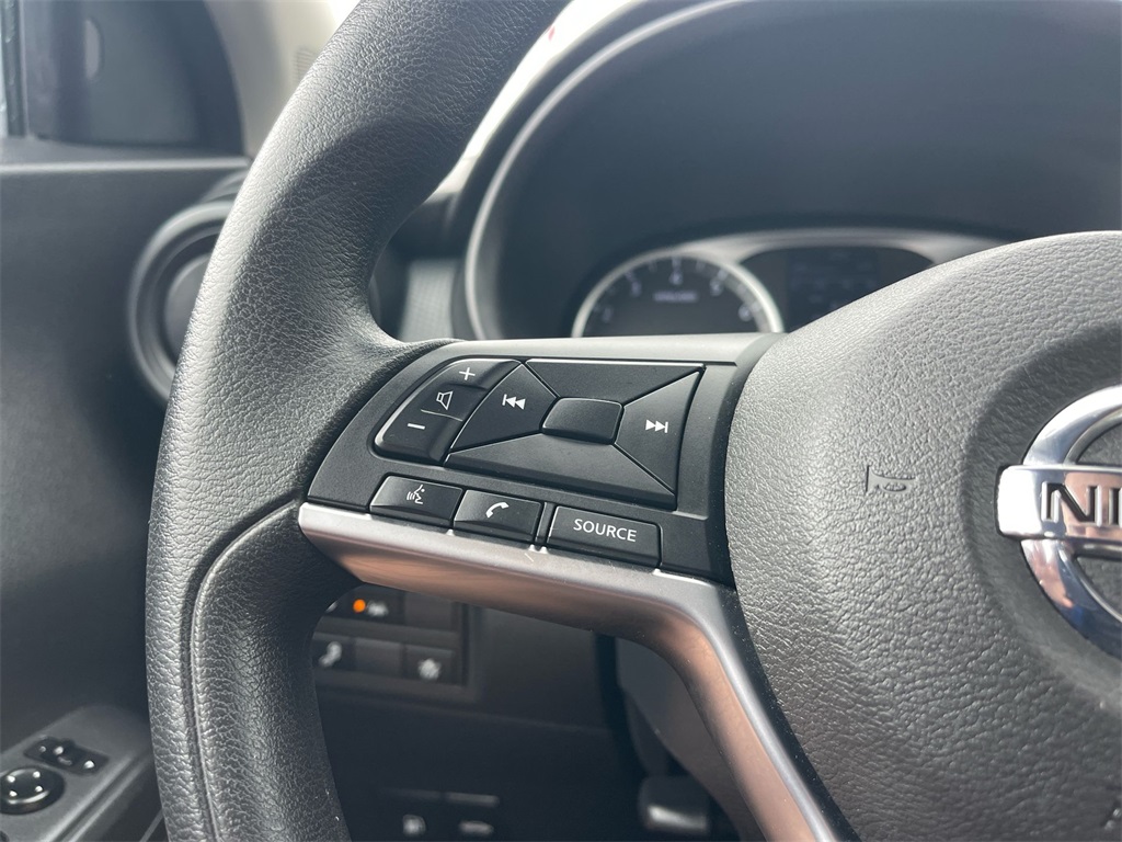 2021 Nissan Kicks S photo 12