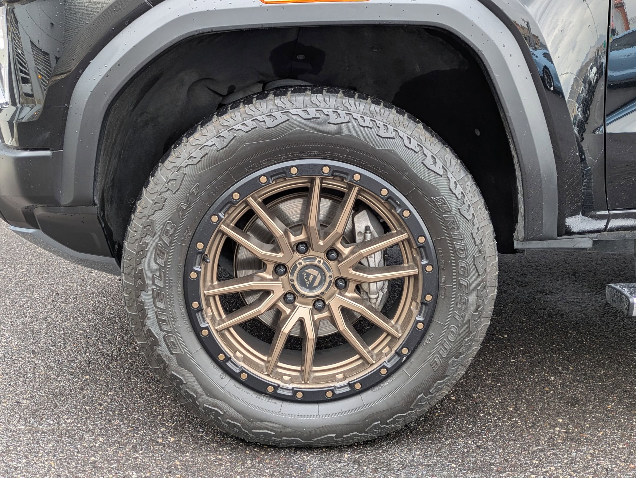 2023 Gmc Canyon Denali photo 29