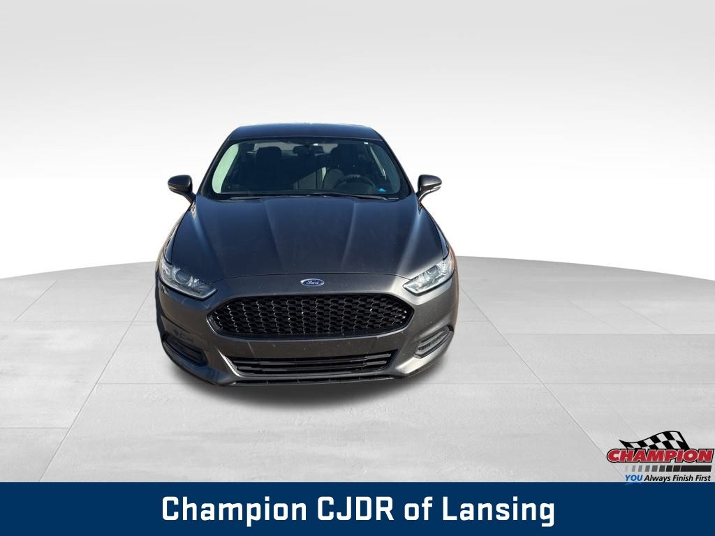 2016 Ford Fusion SE photo 12