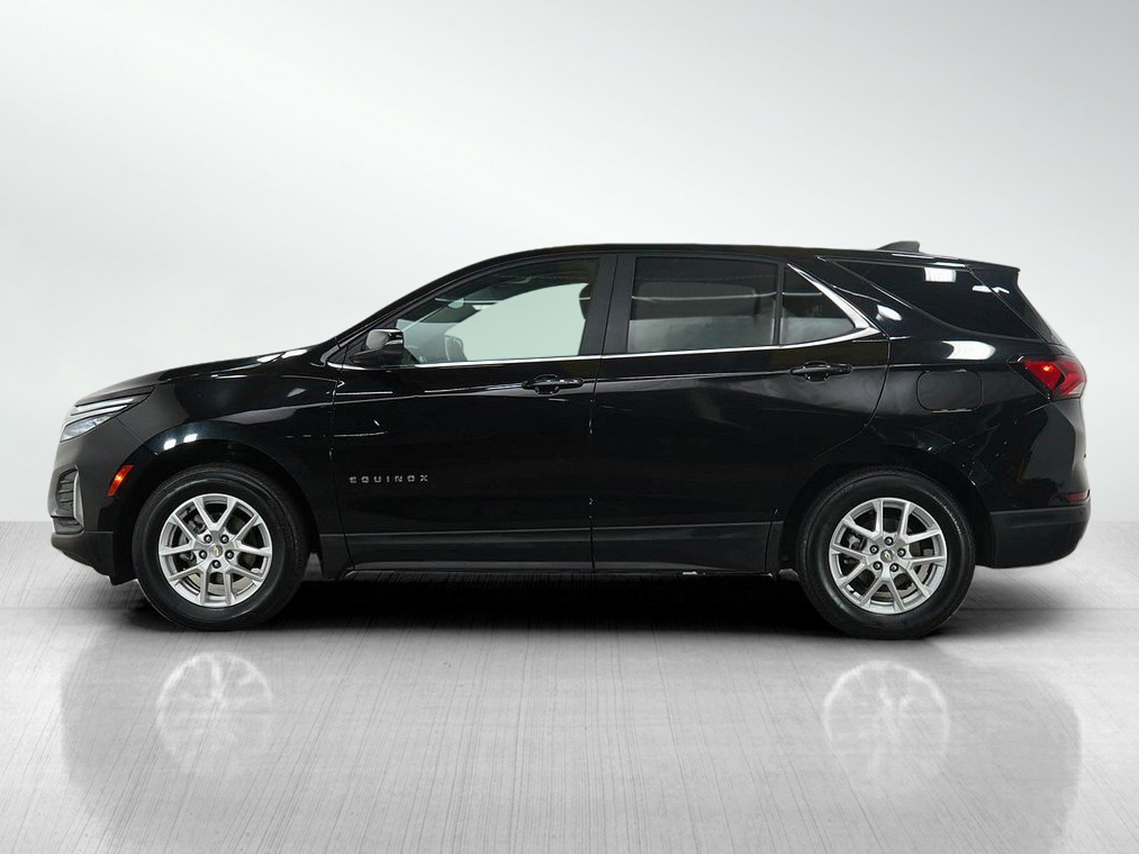 Used 2024 Chevrolet Equinox LT with VIN 3GNAXUEG8RL240773 for sale in White Bear Lake, Minnesota