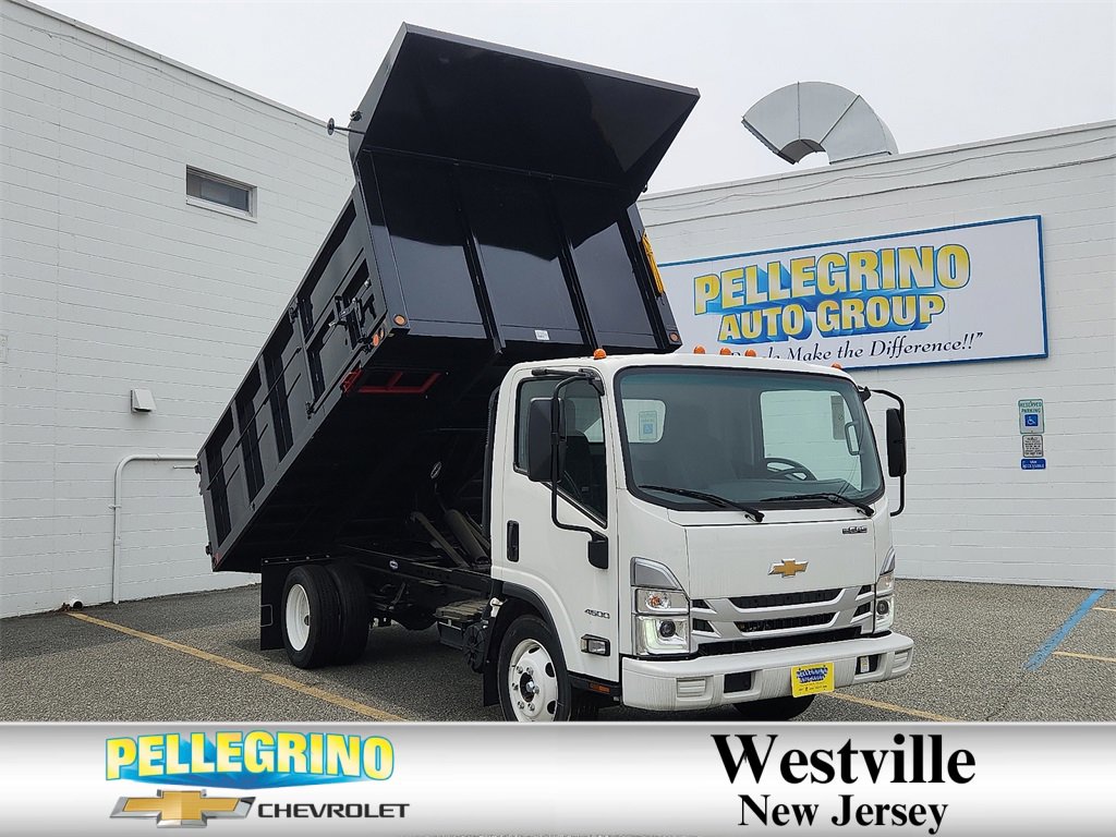 2024 Chevrolet Low Cab Forward Base's photo