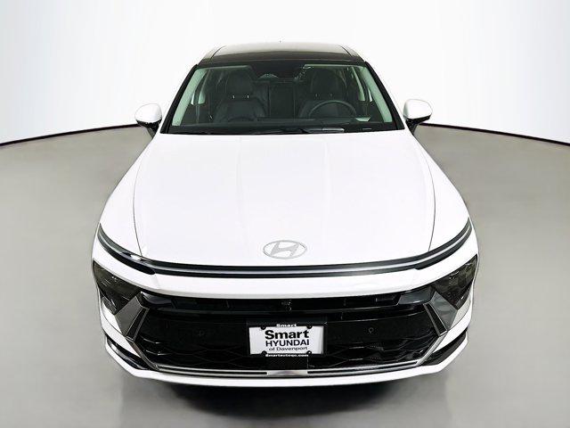 2025 Hyundai Sonata Hybrid Limited photo 2