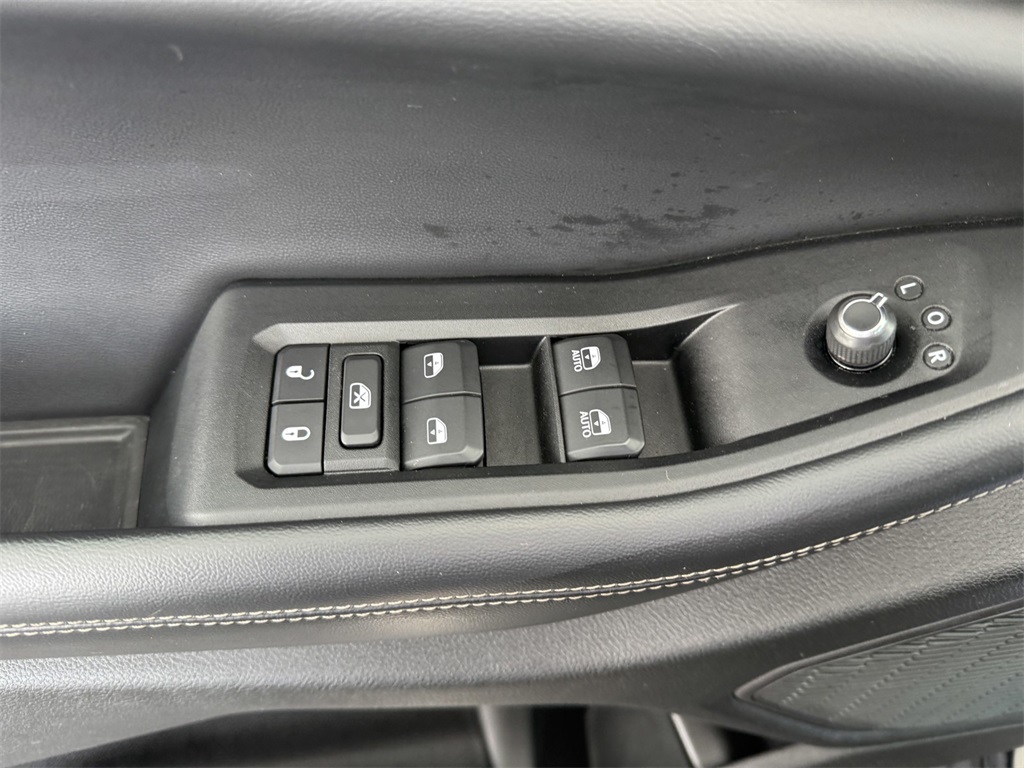 2024 Jeep Grand Cherokee Altitude photo 9