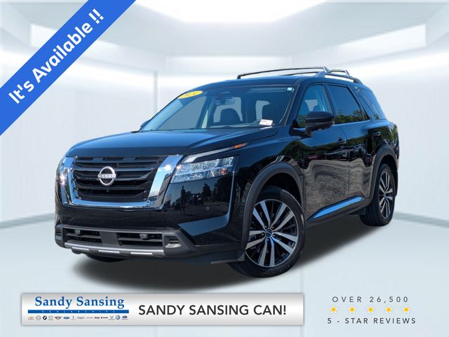 2024 Nissan Pathfinder Platinum's photo