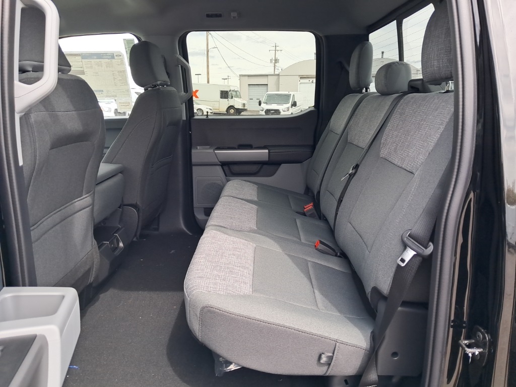 2025 Ford F-350 XLT photo 7