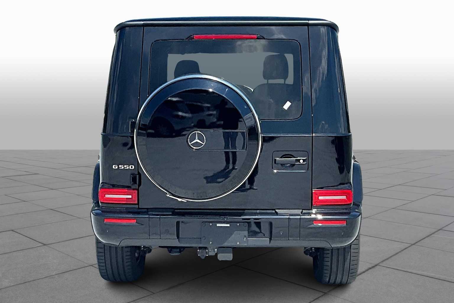 2025 Mercedes Benz G 550 photo 4