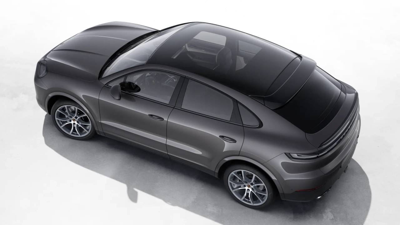 2026 Porsche Cayenne Coupe photo 4