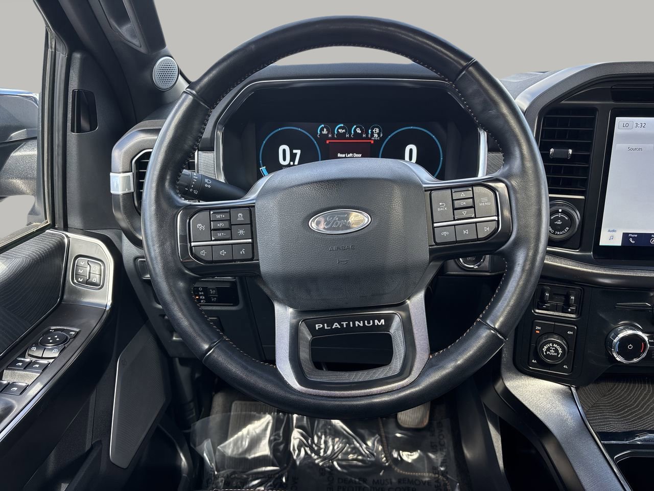 2023 Ford F-150 Platinum photo 15