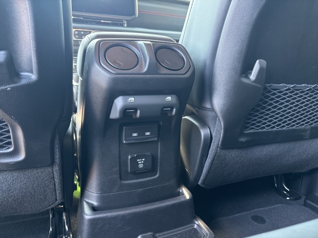 2025 Jeep Wrangler Rubicon photo 17